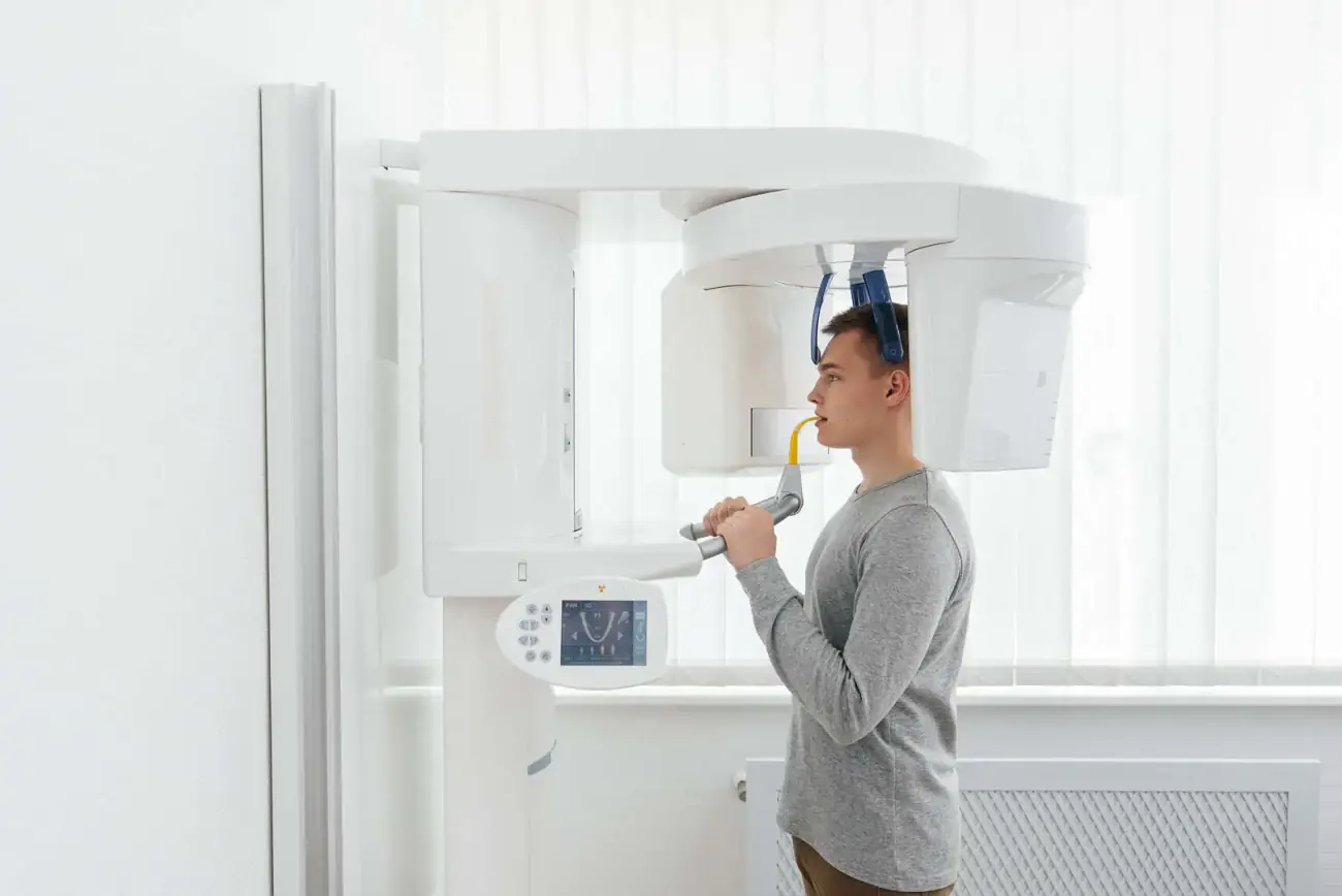 3D CBCT scan used in dental implant treatment planning